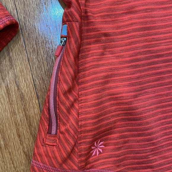 Athleta Size Medium Long Sleeve Women’s Top 3/4 zip Pocket Thumb Holes - Picture 2 of 15